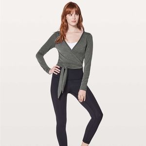 Lululemon Tied To It Wrap Heathered Black